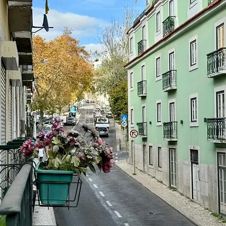 Em * Lisbon