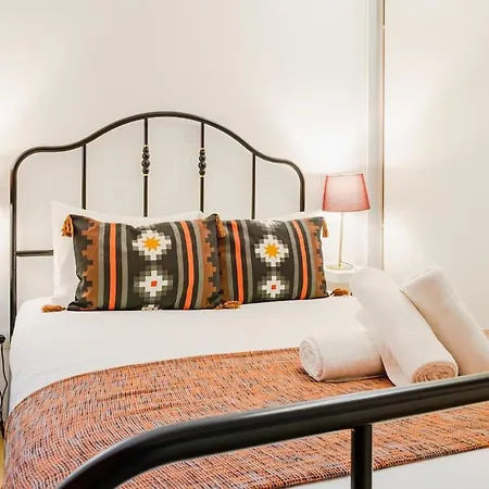 Familiar - 2 Quartos - Ac - Proximo A Baixa-chiado Apartment Lisbon