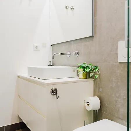 Familiar - 2 Quartos - Ac - Proximo A Baixa-chiado * ליסבון